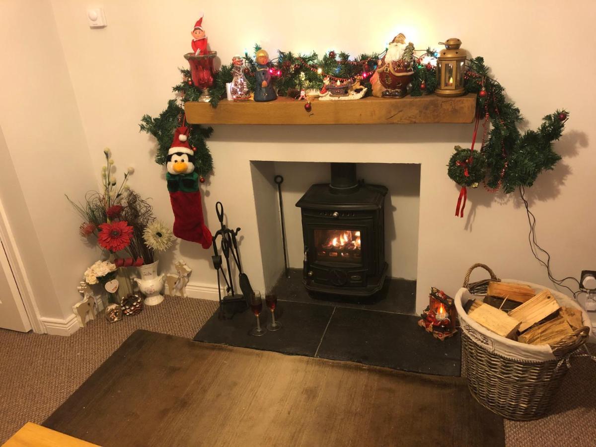 Ponderosea Cottage Free Gated Parking M1 & City Location, Wood Stove Lisburn Exterior foto